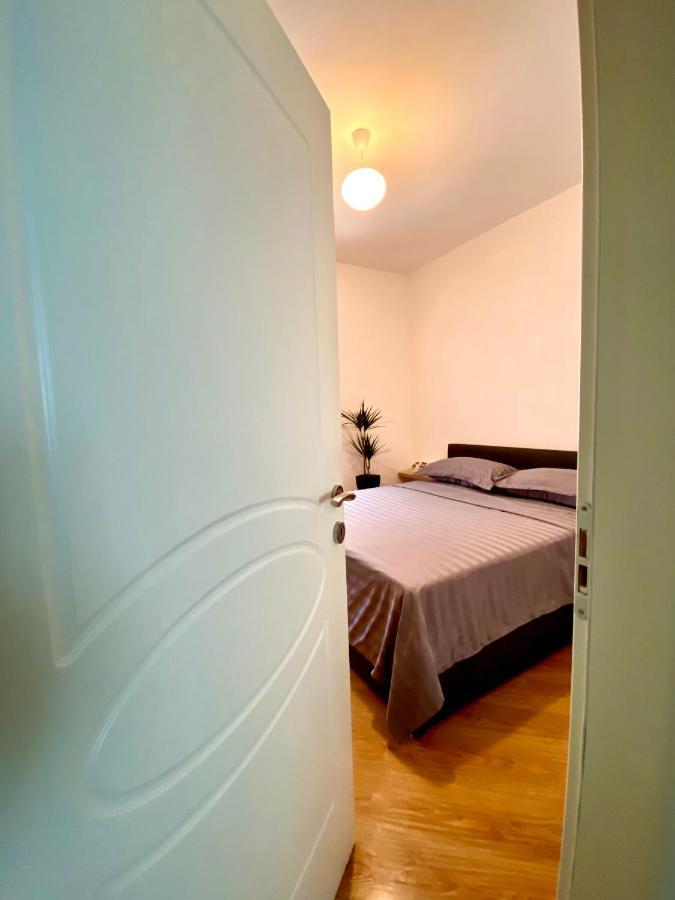 Luxury Apartments In City Center Durrës 외부 사진