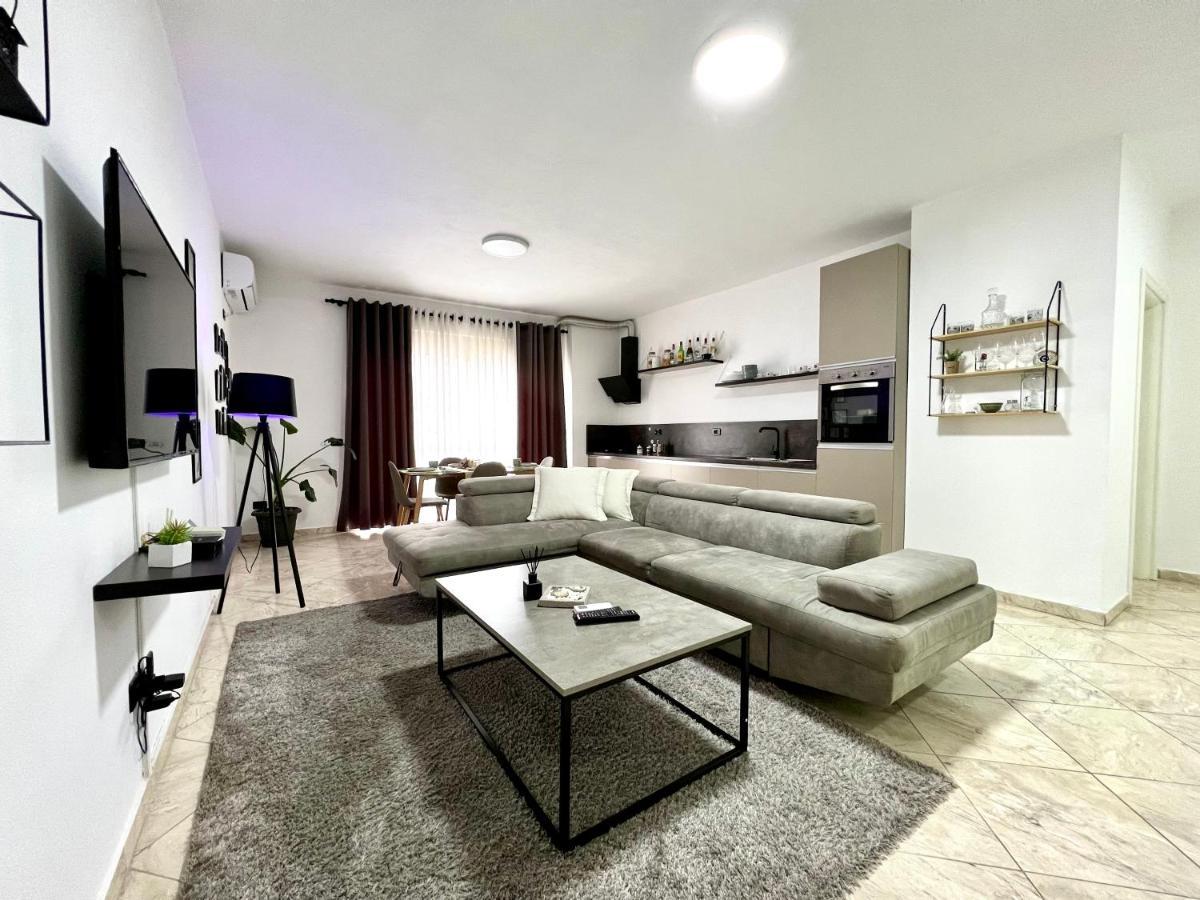 Luxury Apartments In City Center Durrës 외부 사진