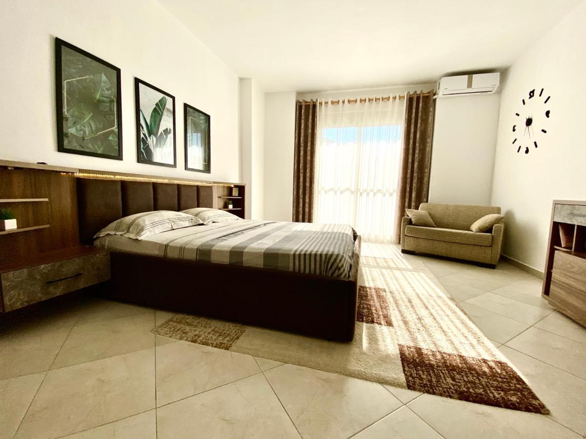 Luxury Apartments In City Center Durrës 외부 사진