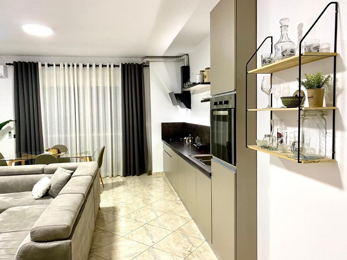 Luxury Apartments In City Center Durrës 외부 사진