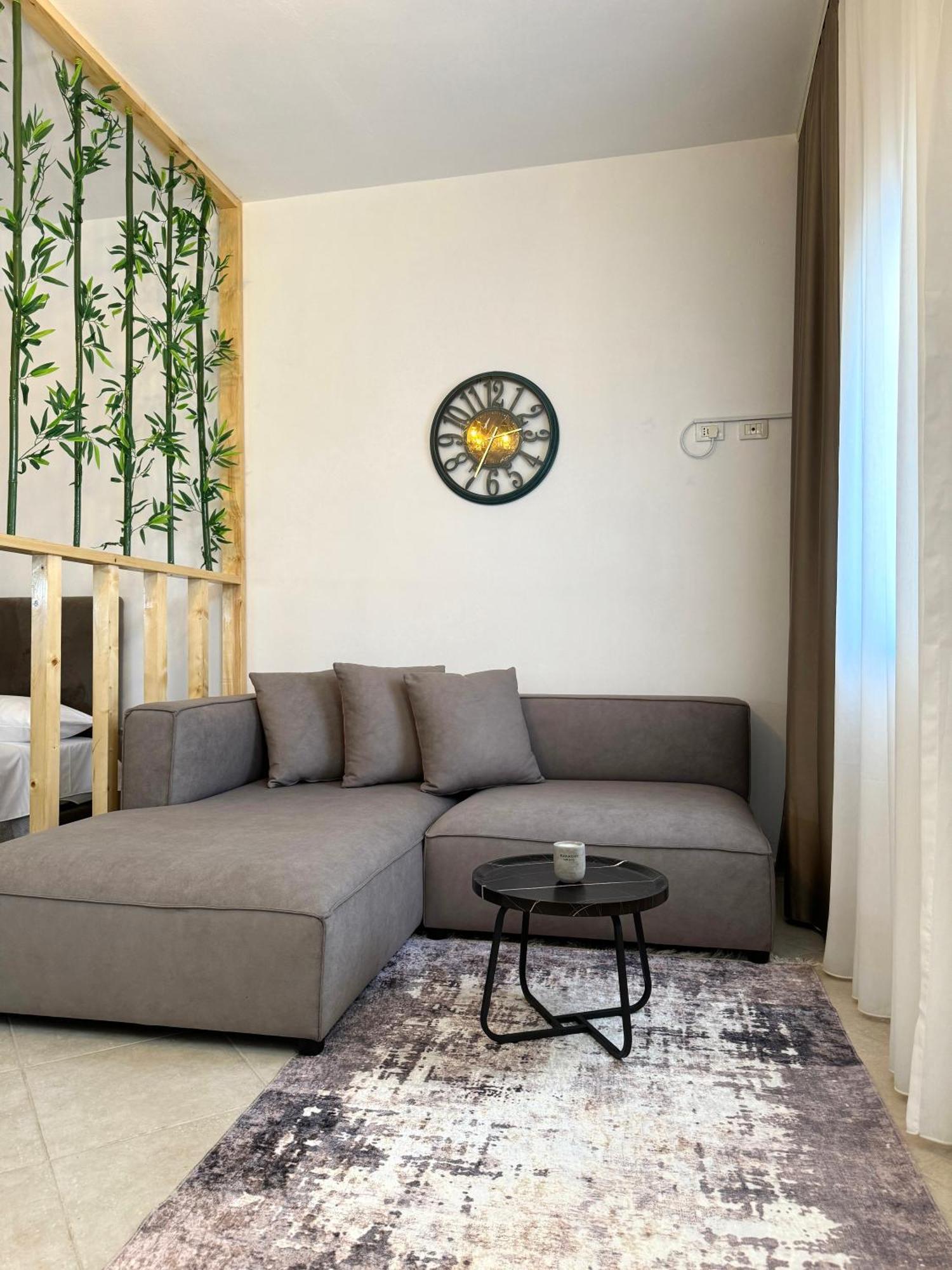 Luxury Apartments In City Center Durrës 외부 사진