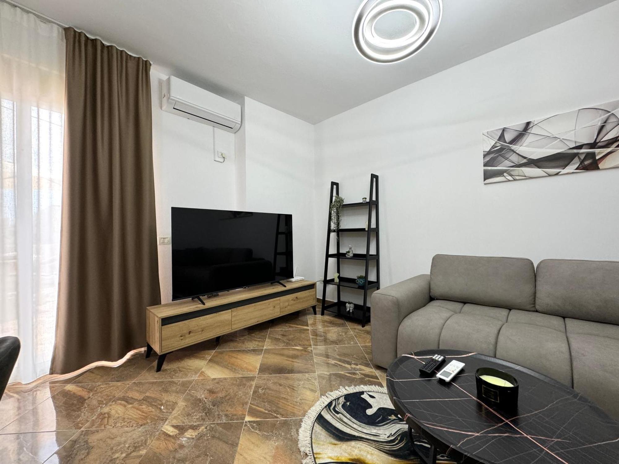 Luxury Apartments In City Center Durrës 외부 사진